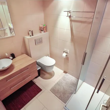 Chaleureux Et Paisible Апартаменты Кран-Монтана