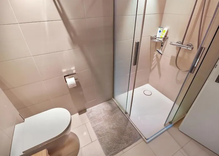 Chaleureux Et Paisible *