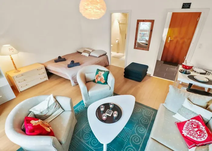 Chaleureux Et Paisible Апартаменты *