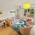 Chaleureux Et Paisible